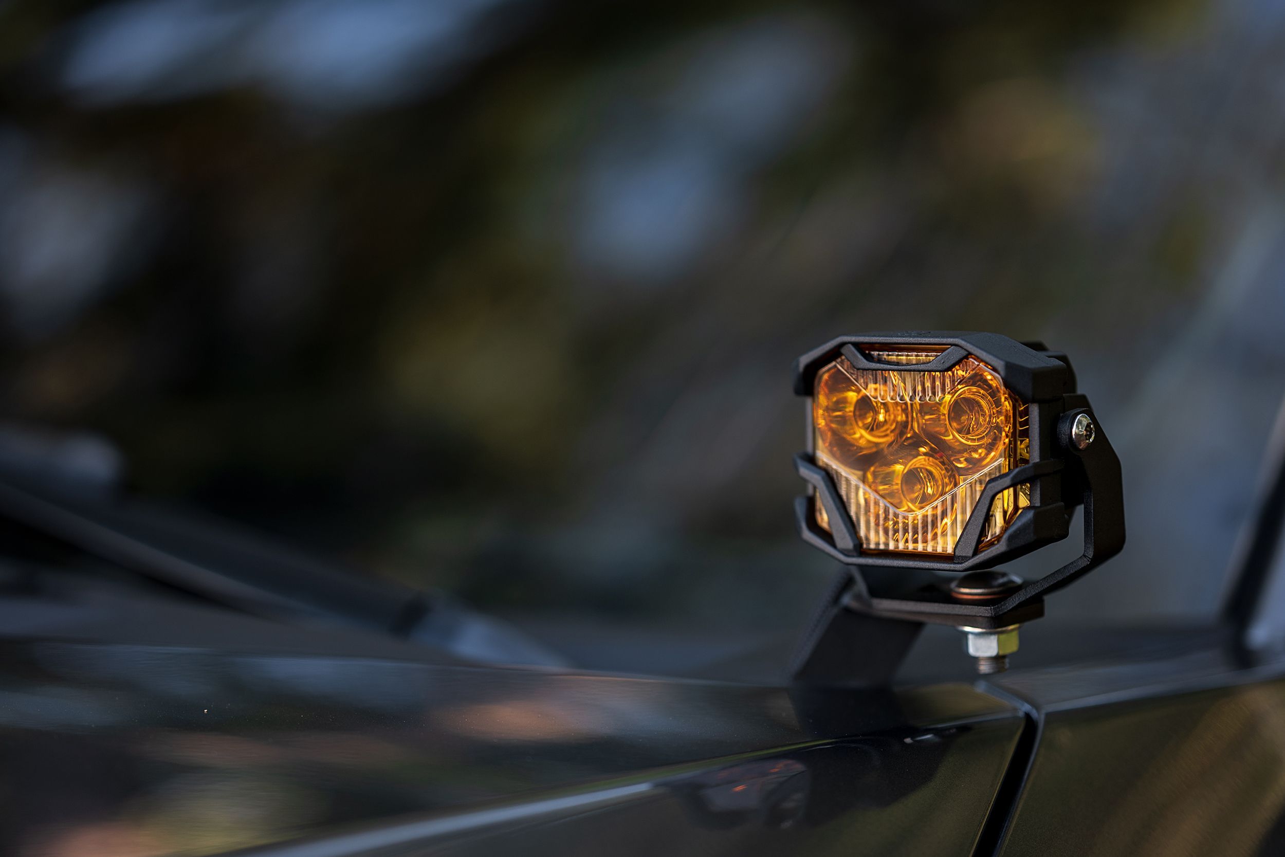 ボンバーヘッド Morimoto 4Banger LED Pods: HXB Spot Beam | Long Distance